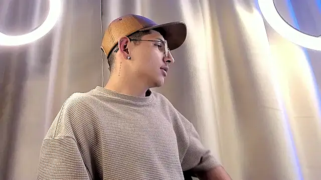 a lejandro 0 8 online show from 6, 2, 2025