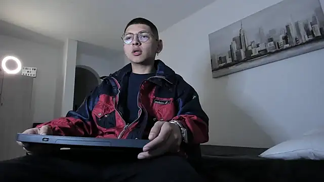 a lejandro 0 8 online show from 13, 3, 2025