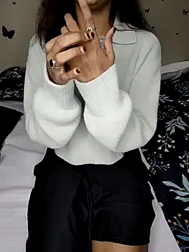 Snapshot of Leeeezzzz_roy chatting on 22, 1, 2025 Leeeezzzz roy online show from 22, 1, 2025