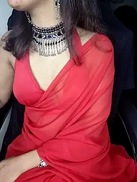 Snapshot of Leeeezzzz_roy chatting on 19, 2, 2025 Leeeezzzz roy online show from 19, 2, 2025