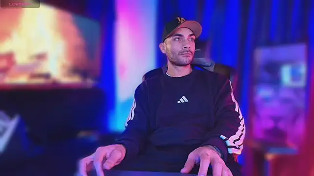 sexyboycolombi4 online show from 1, 10, 2025