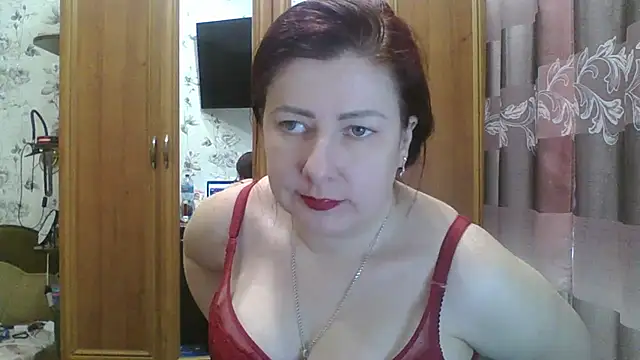 SophieNightAh online show from 10, 12, 2024