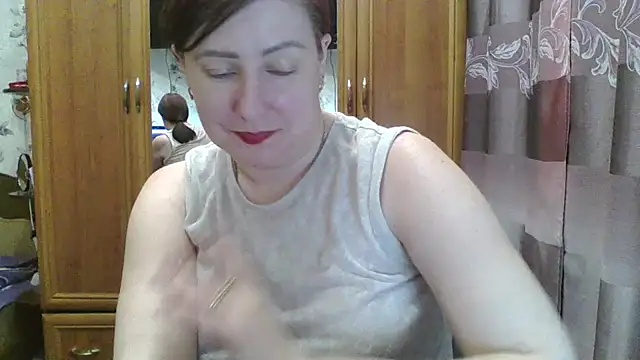 SophieNightAh online show from 1, 2, 2025