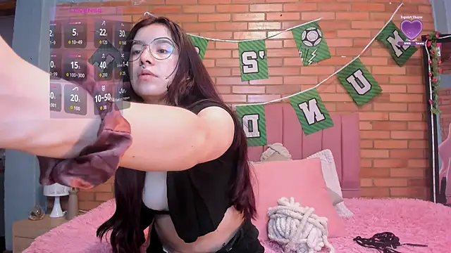 Amy joones online show from 30, 6, 2026