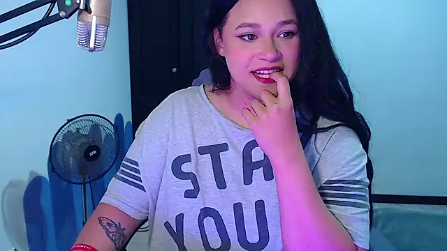 Luciernaga18 online show from 11, 10, 2025