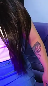 Luciernaga18 online show from 17, 11, 2025