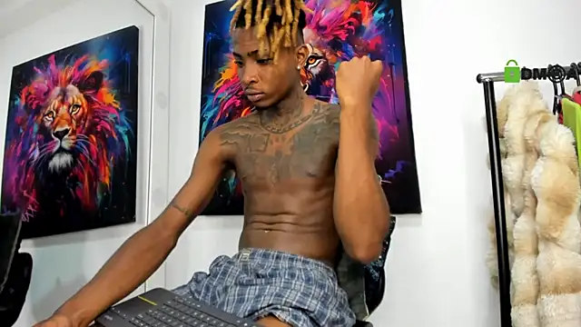 Snapshot of Pantera_black_21 chatting on 7, 12, 2024 Pantera black 21 online show from 7, 12, 2024