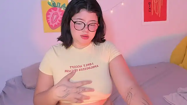 Snapshot of Gaby_Danna chatting on 1, 10, 2025 Gaby Danna online show from 1, 10, 2025