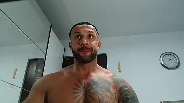 Magnificmuscles89 online show from 13, 4, 2026