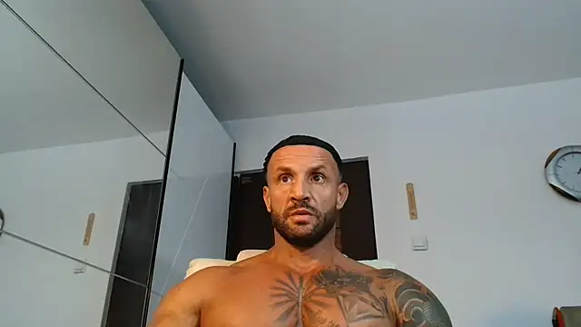 Magnificmuscles89 online show from 2, 7, 2026