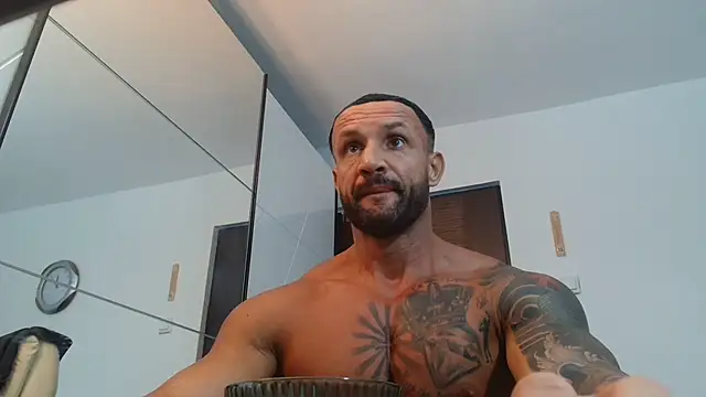 Magnificmuscles89 online show from 5, 7, 2026