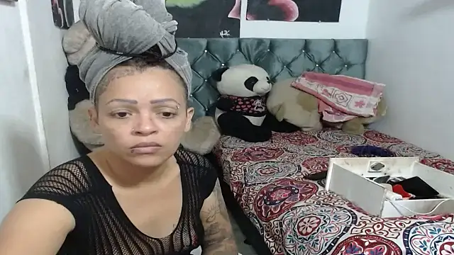 manzanahot9 online show from 20, 1, 2025