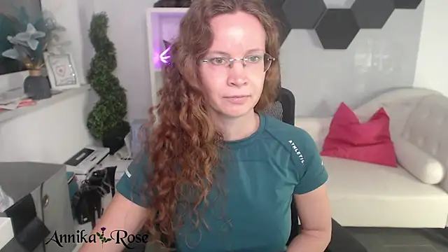 AnnikaRose online show from 24, 1, 2025