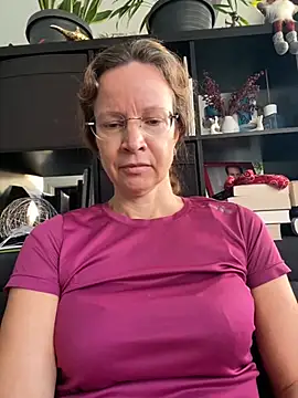 AnnikaRose online show from 2, 10, 2025