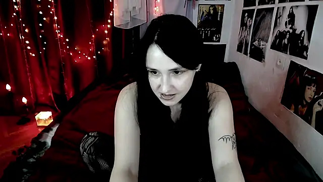 Snapshot of Tricky_Vicky666 chatting on 16, 10, 2025 Tricky Vicky666 online show from 16, 10, 2025