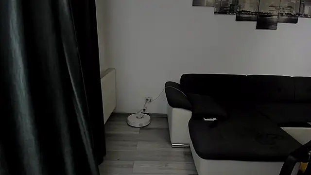 Richarddarell1 online show from 6, 10, 2025