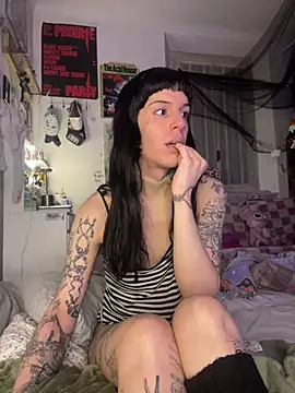 Snapshot of giuli_zerozero chatting on 12, 1, 2026 giuli zerozero online show from 12, 1, 2026