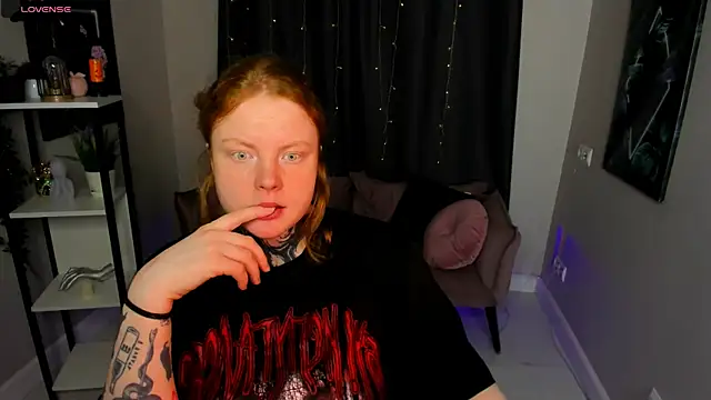 Cassie xKiss online show from 15, 11, 2025