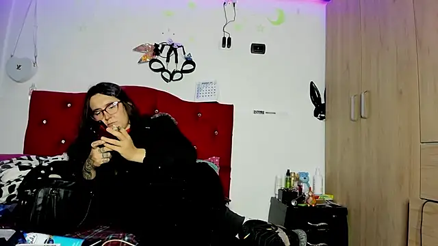 Sweet-Suck69 online show from 8, 1, 2025