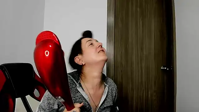 Sweet-Suck69 online show from 20, 2, 2025