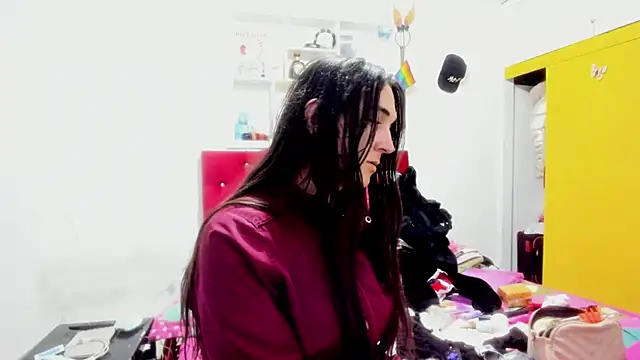 Sweet-Suck69 online show from 28, 4, 2026