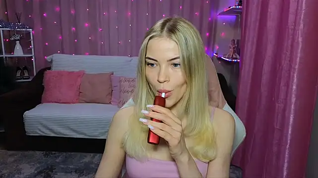 EmmyMills online show from 2, 12, 2024