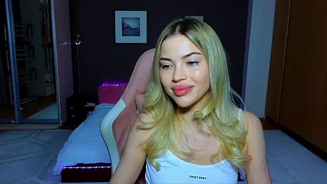 EmmyMills online show from 20, 2, 2025