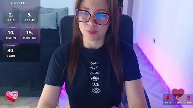 SharonR1 online show from 19, 6, 2026