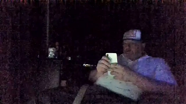 Snapshot of Mic_Oxinner chatting on 9, 8, 2026 Mic Oxinner online show from 9, 8, 2026