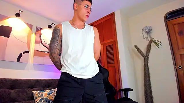 Snapshot of _joansoto chatting on 4, 2, 2026 joansoto online show from 4, 2, 2026