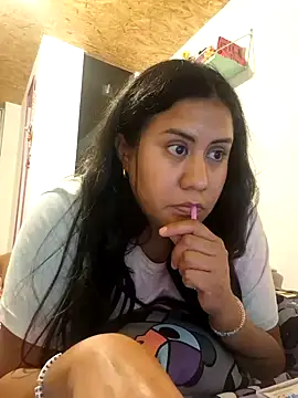 KasiaVenus  online show from 28, 1, 2025