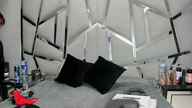 Catherinee69 x online show from 10, 1, 2026