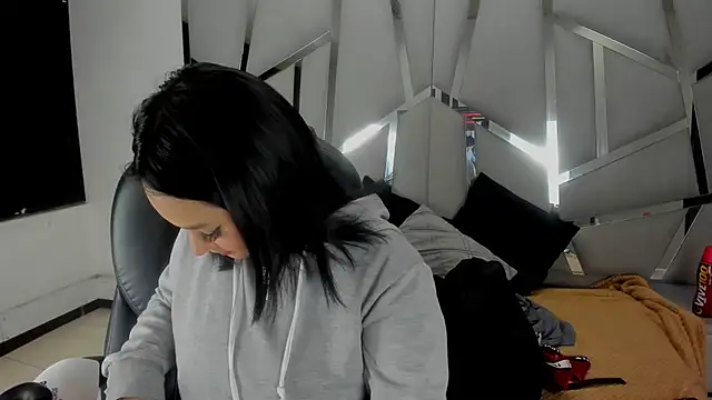 Snapshot of Catherinee69_x chatting on 22, 7, 2026 Catherinee69 x online show from 22, 7, 2026