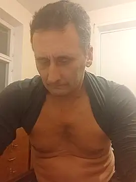 Snapshot of Viause_Kentauelle chatting on 8, 3, 2025 Viause Kentauelle online show from 8, 3, 2025