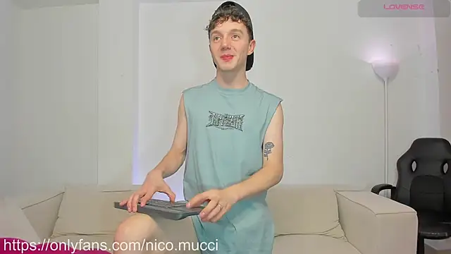 Snapshot of niico_18 chatting on 11, 1, 2025 niico 18 online show from 11, 1, 2025