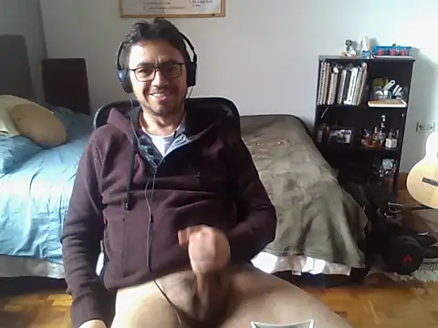 Snapshot of Diptongo chatting on 26, 10, 2025 Diptongo online show from 26, 10, 2025