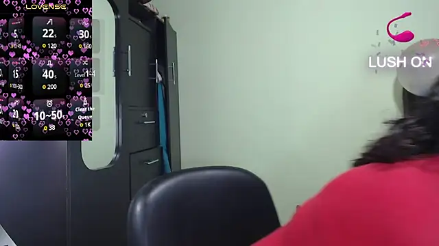 hairyglad69 online show from 6, 10, 2025