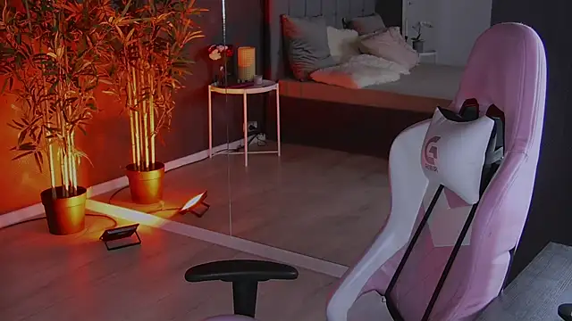 Snapshot of shayblonde chatting on 8, 1, 2025 shayblonde online show from 8, 1, 2025