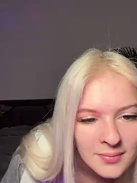 Allylove03 online show from 4, 1, 2025