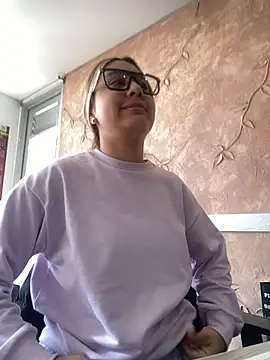 Miabonnett  online show from 14, 12, 2025