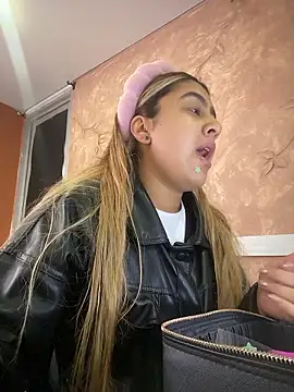 Miabonnett  online show from 8, 1, 2026