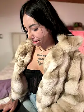 eva elifee online show from 8, 9, 2025