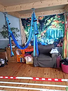 Snapshot of FrauleinSchmitt chatting on 13, 12, 2024 FrauleinSchmitt online show from 13, 12, 2024