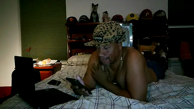 Snapshot of pimpdaddy4ever chatting on 3, 12, 2025 pimpdaddy4ever online show from 3, 12, 2025
