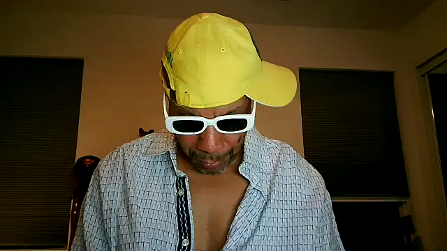 Snapshot of pimpdaddy4ever chatting on 9, 1, 2026 pimpdaddy4ever online show from 9, 1, 2026