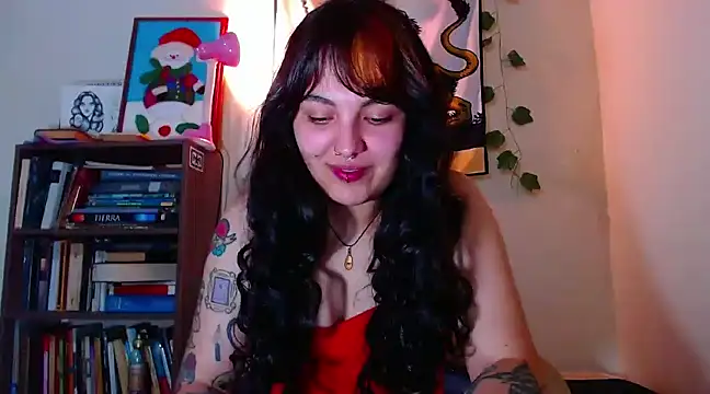 Snapshot of sweetiee_mary chatting on 10, 12, 2024 sweetiee mary online show from 10, 12, 2024