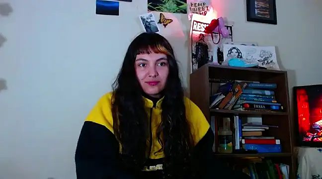 Snapshot of sweetiee_mary chatting on 28, 2, 2025 sweetiee mary online show from 28, 2, 2025