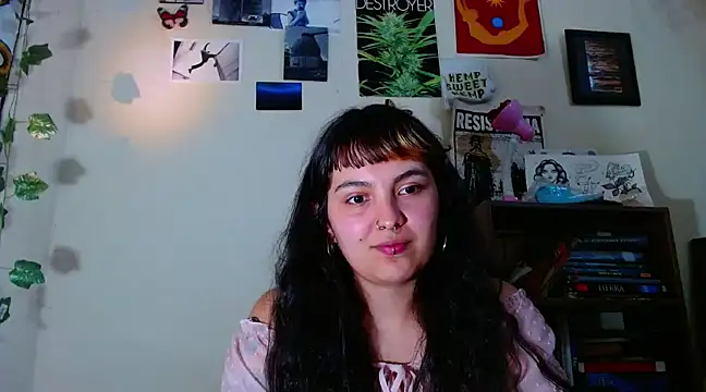 Snapshot of sweetiee_mary chatting on 1, 3, 2025 sweetiee mary online show from 1, 3, 2025