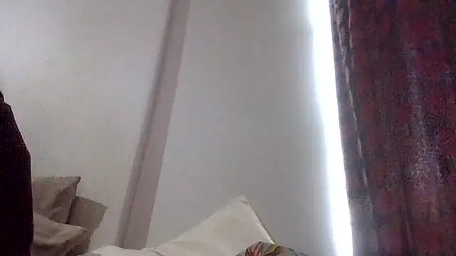 BabeAssXX online show from 28, 7, 2026