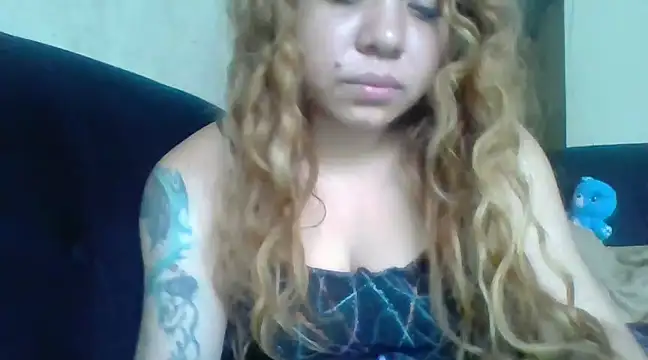 Jennxdolls online show from 25, 1, 2025